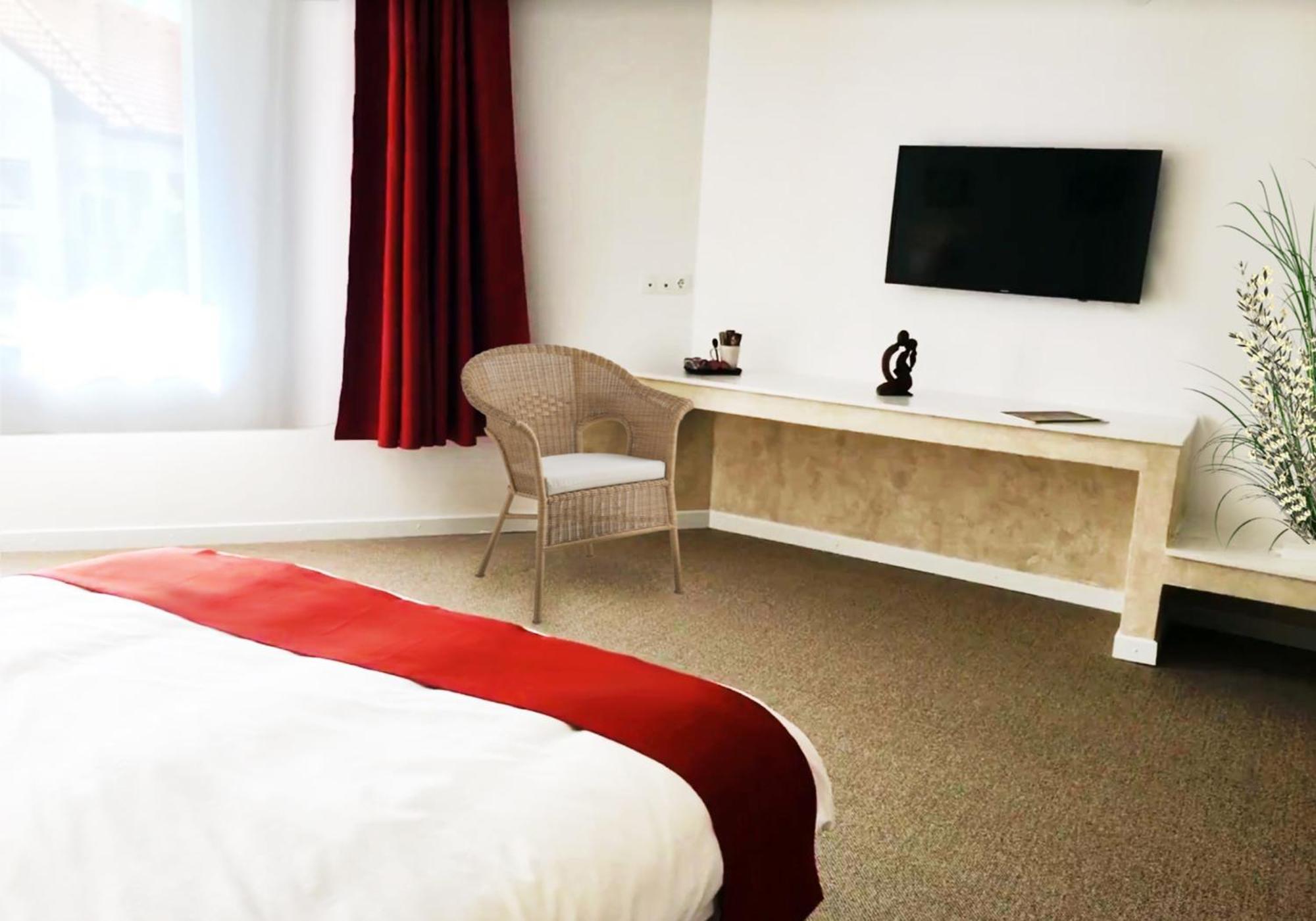 Csiki Hotel Miercurea Ciuc Ngoại thất bức ảnh